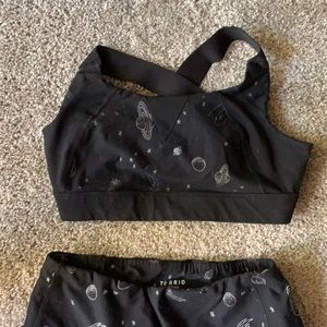 Solar Workout Set Sports Bra and Leggings